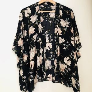 Aritzia (Talula) Silky Fawkner Blouse Kimono